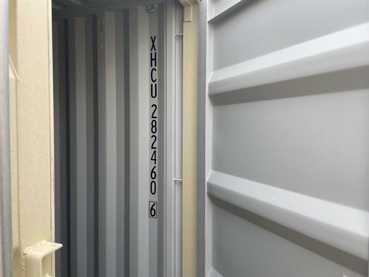 #1385-•-20'-shipping-container-(of)-image-18