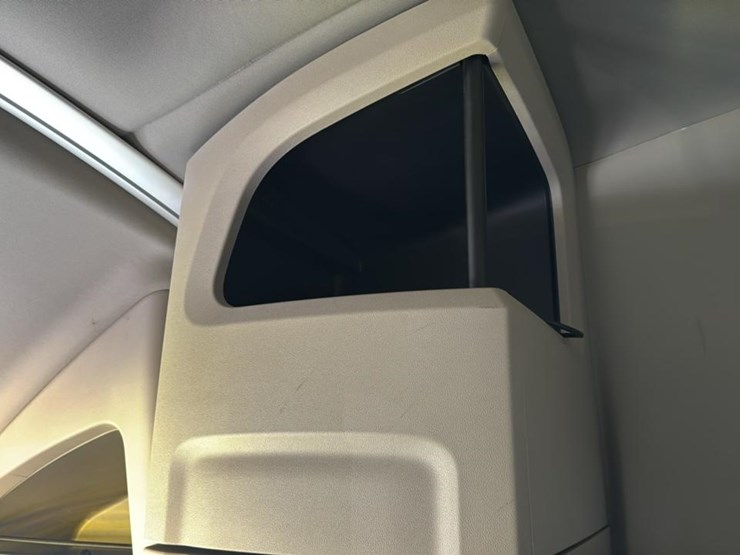 2023-peterbilt-579-image-56