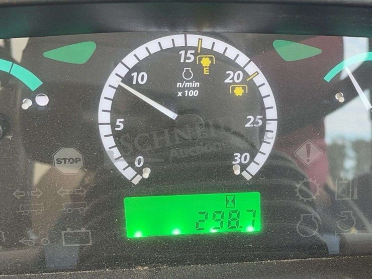 2022-john-deere-5065e-image-43