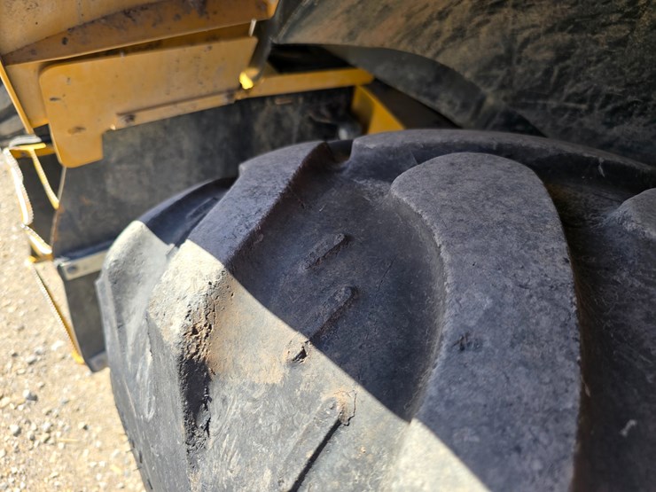 caterpillar-415f2-il-image-95