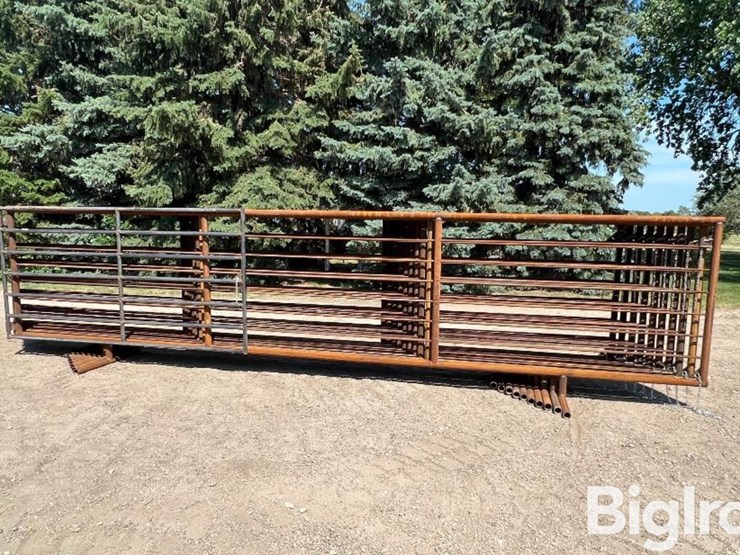 24'-freestanding-livestock-panels-w/gate-image-2