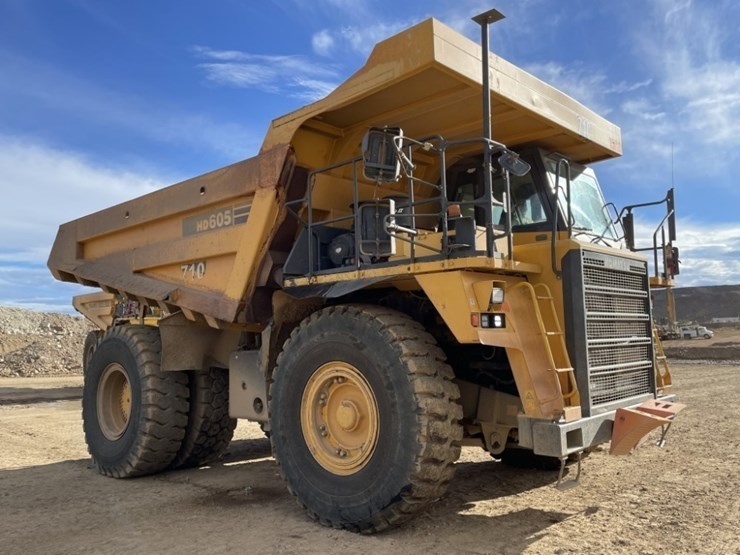 2012-komatsu-hd605-7-image-7