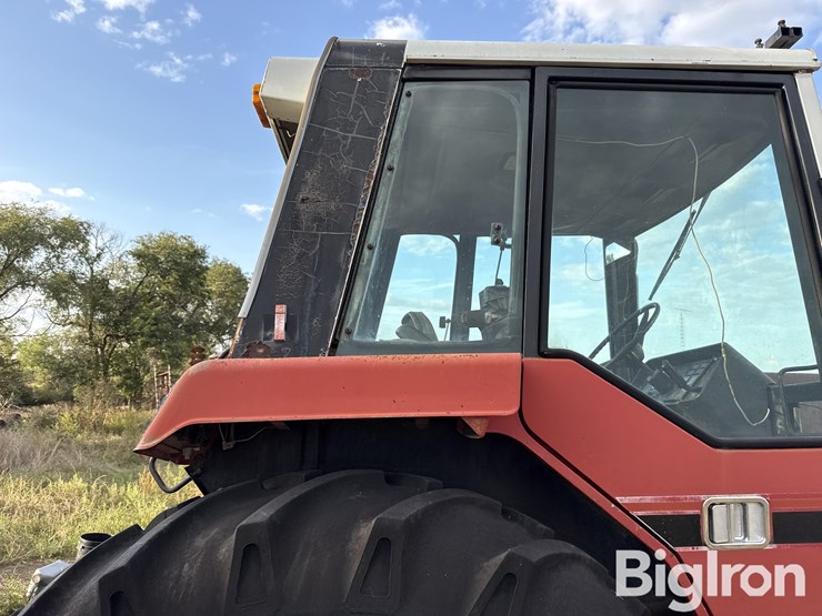 1976-international-1086-image-10