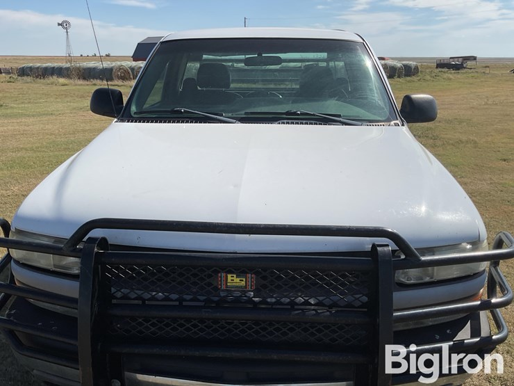 2002-chevrolet-silverado-2500-image-12