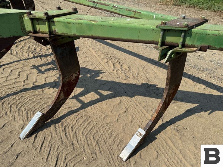 john-deere-900-7-shank-ripper-image-14