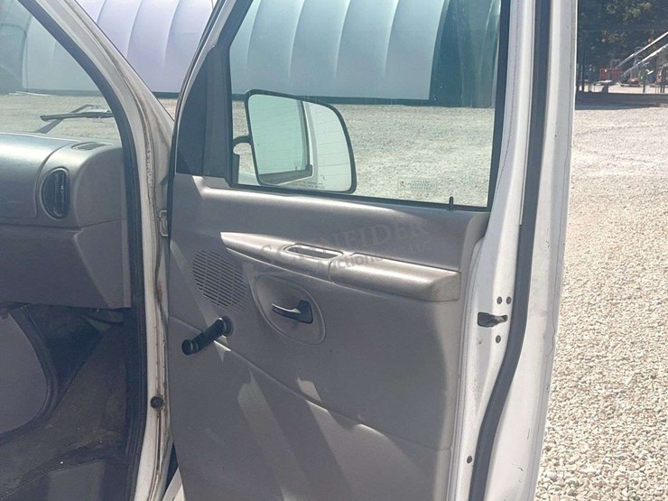 1998-ford-e150-image-34