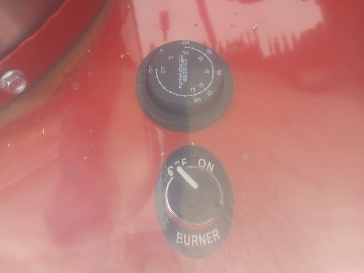 #21942-•-2025-magnum-4000-series-gold-hot-pressure-washer-image-9