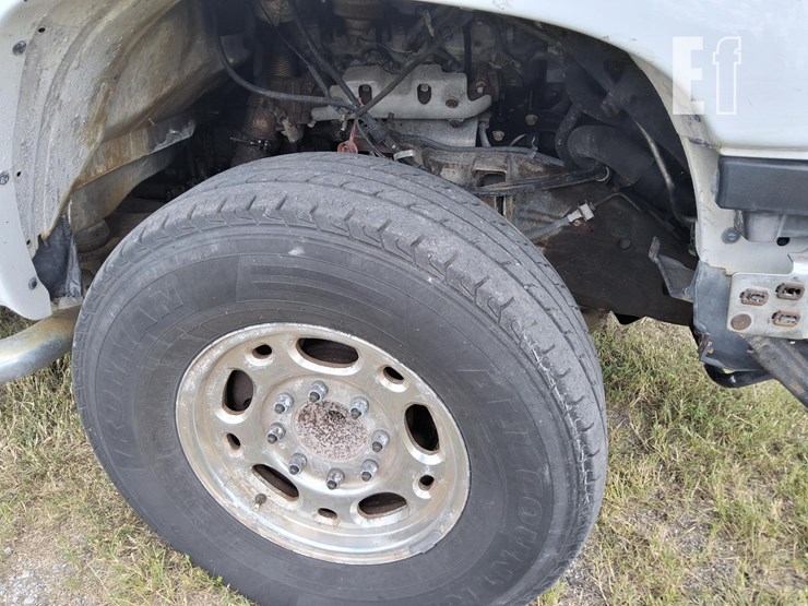 2006-gmc-sierra-2500hd-image-15