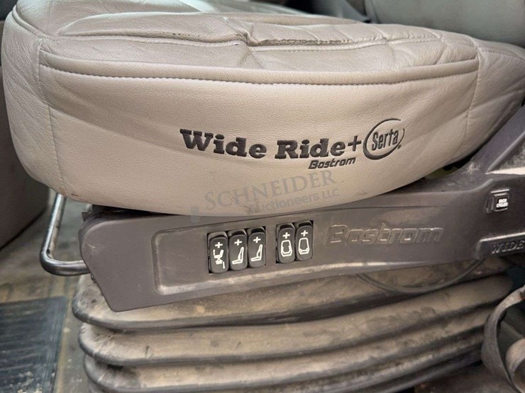 2012-freightliner-cascadia-113-image-68