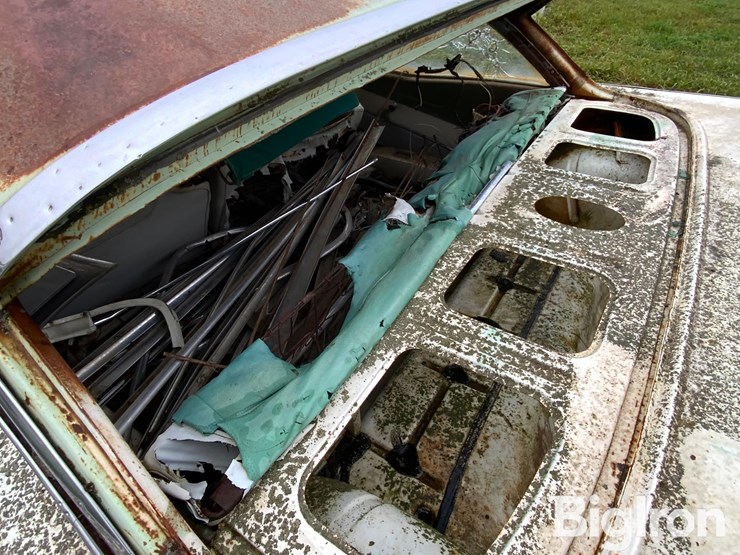 1957-ford-fairlane-500-classic-car-image-14