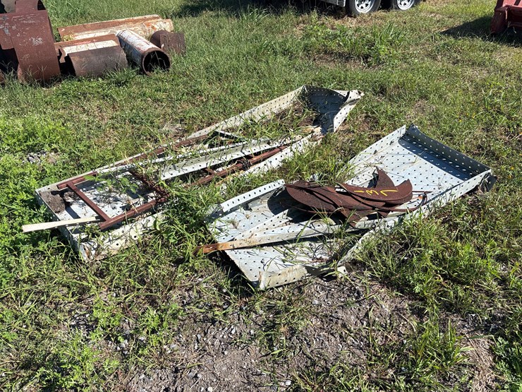 #137-•-misc-lot-of-assorted-items-image-1