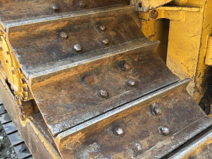 caterpillar-d4h-image-40