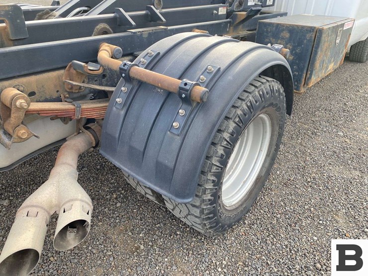 2015-ford-f350-image-24