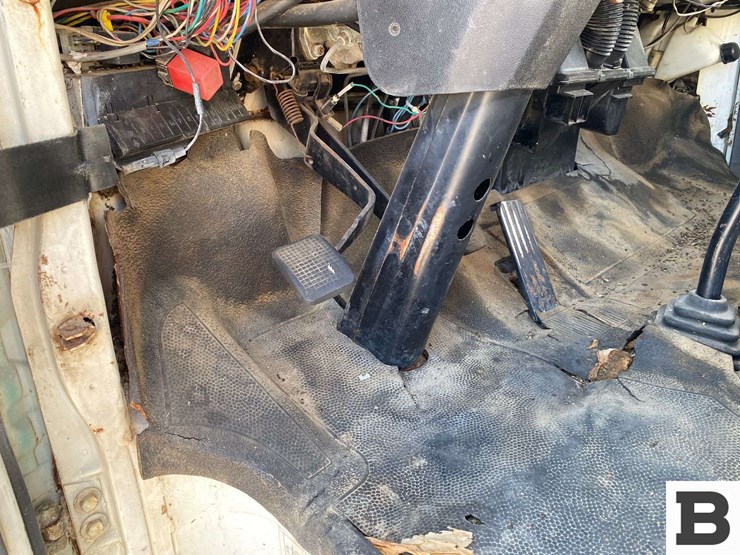 1989-kenworth-22-210-tractor-truck-image-31