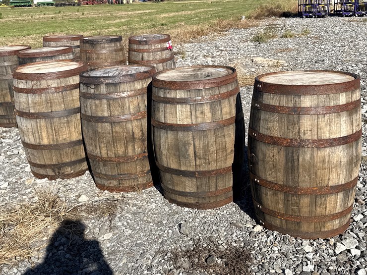 #28238-•-lot-of-(4)-whiskey-barrels-inv#-28238-image-2