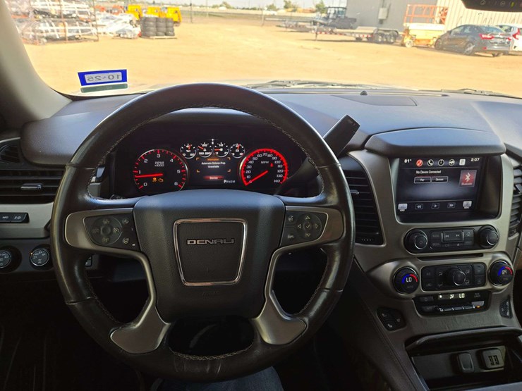 2015-gmc-yukon-denali-image-14