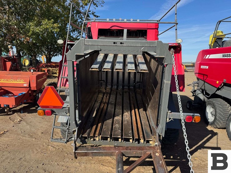 2012-massey-ferguson-2190-image-4