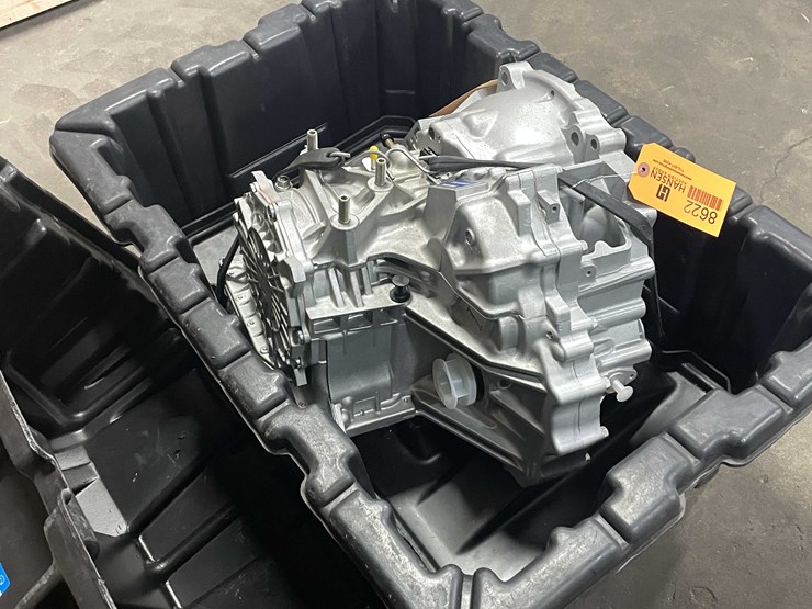 #8622-•-mazda-crate-transmission-(f)-image-5