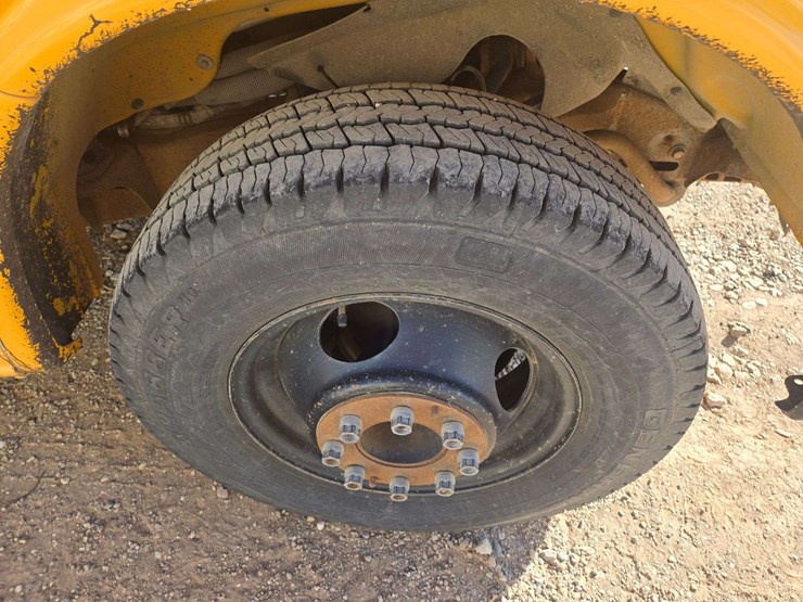 2002-chevrolet-g30-image-7