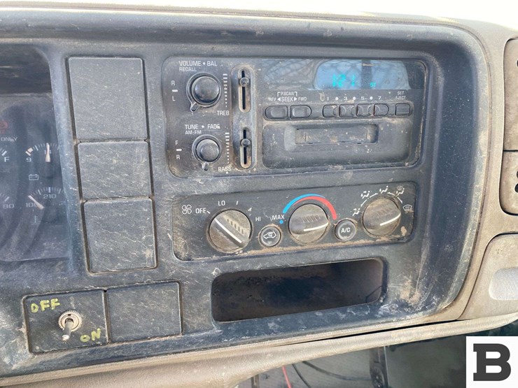 2001-chevrolet-gmt400-image-37