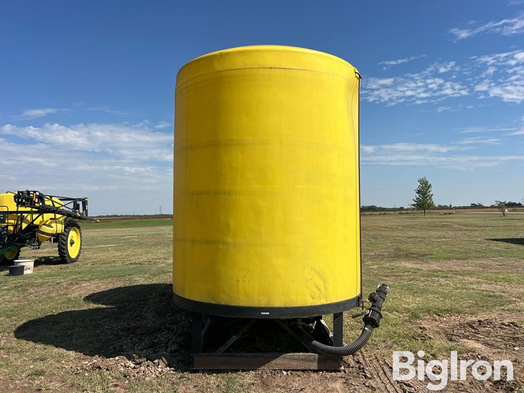 3000-gal-poly-liquid-tanks-image-4