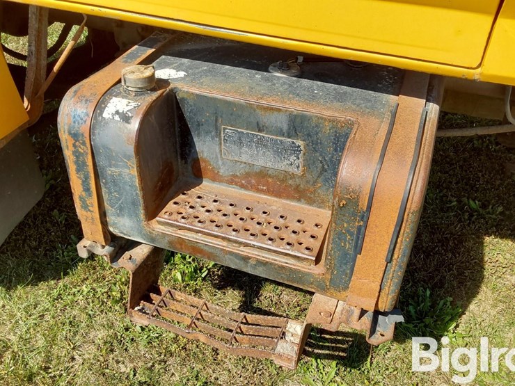 1997-ford-f800-image-9