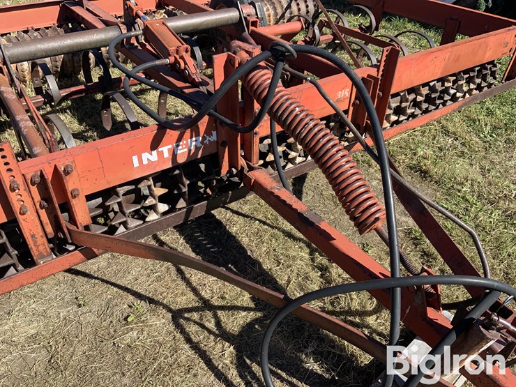 international-315-image-12