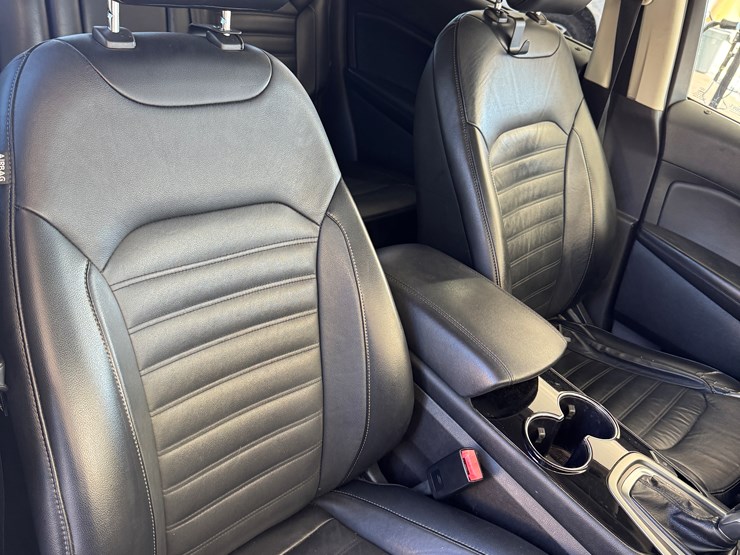 2015-ford-edge-image-9