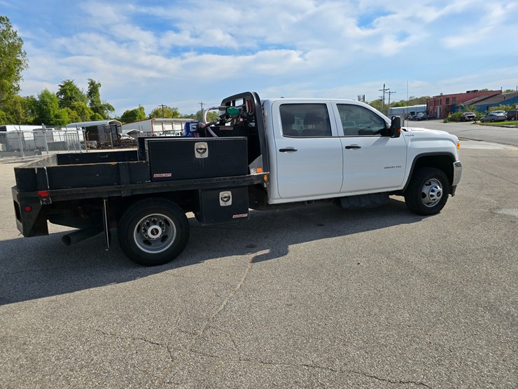 2017-gmc-sierra-3500-image-25