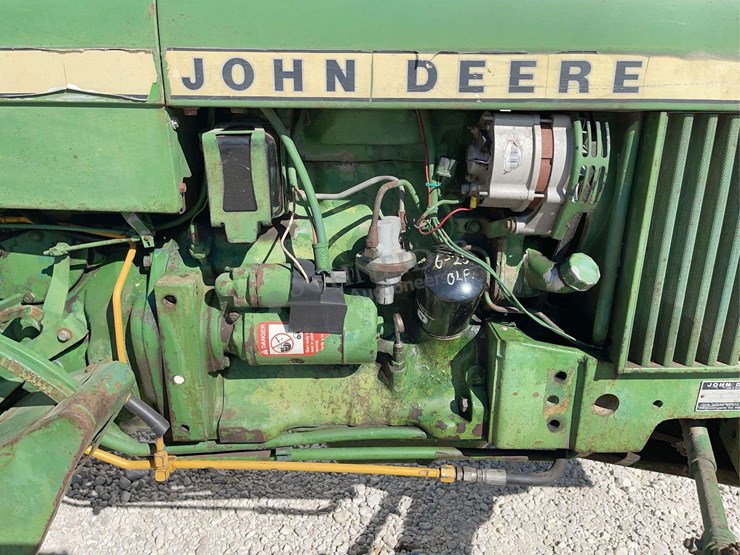 john-deere-2240-image-15