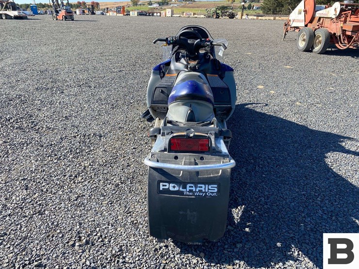 2005-polaris-rocky-mountain-king-snowmobile-image-4