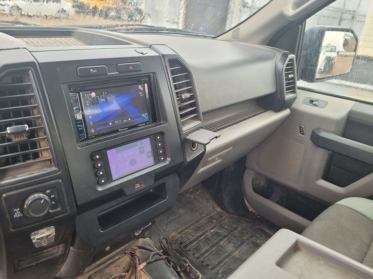 2017-ford-f150-xl-image-9