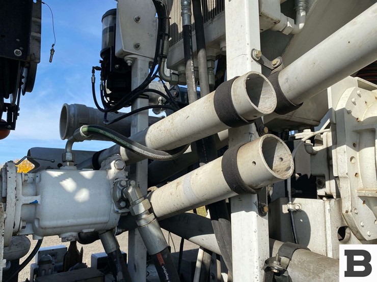 2017-mack-granite-gu713-image-33