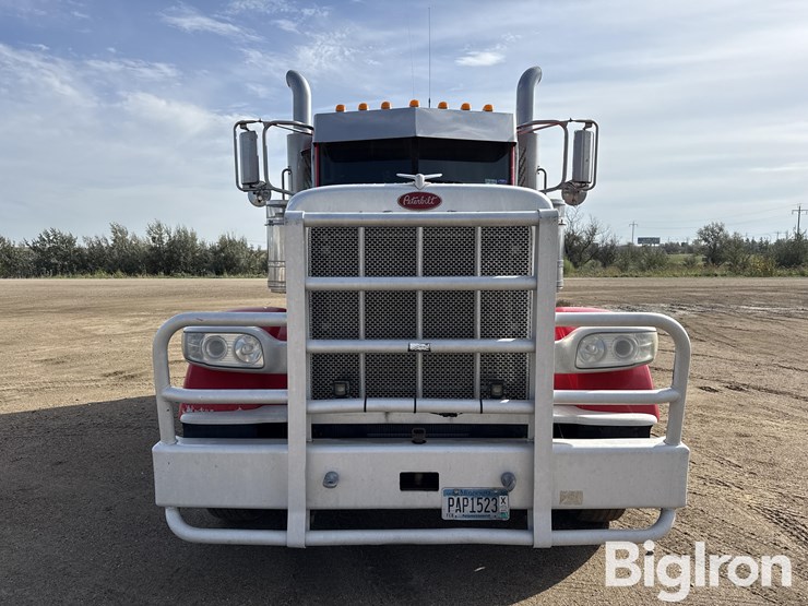 2011-peterbilt-388-image-2