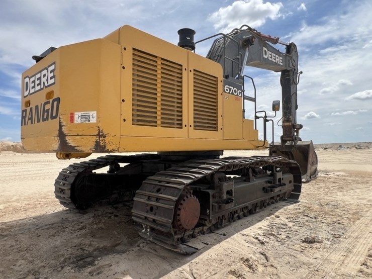 2018-deere-670g-lc-image-5