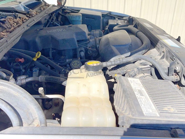 2000-chevrolet-2500-image-35