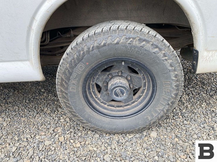 2019-chevrolet-express-3500-image-12