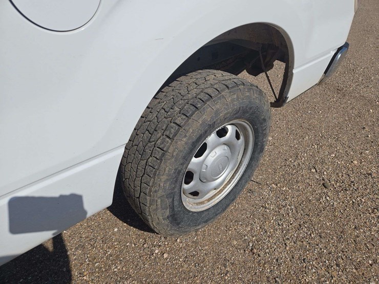 2013-ford-f150-xl-image-6