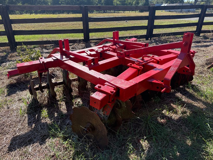 #46-•-#1001-•-8-foot-bush-hog-harrow-with-levelor-image-1