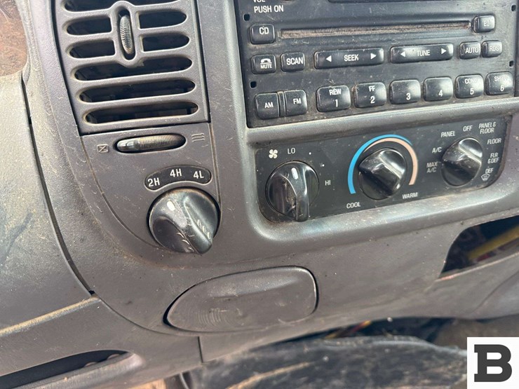 2002-ford-f150-image-36