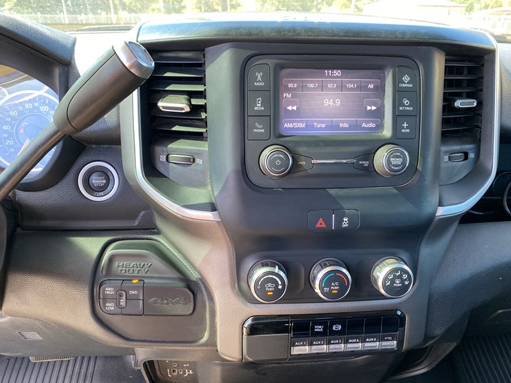 #19-•-#117-•-2020-ram-5500-rolloff-truck-image-36