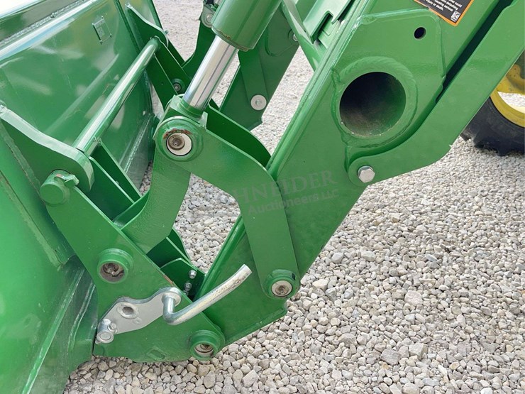 2022-john-deere-5065e-image-14
