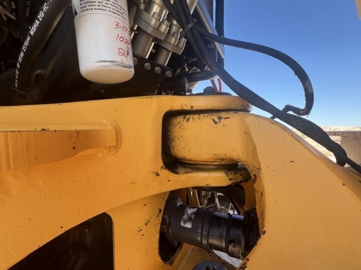 2020-volvo-a60h-image-14