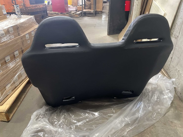 #8618-•-can-am-seat-(f)-image-10