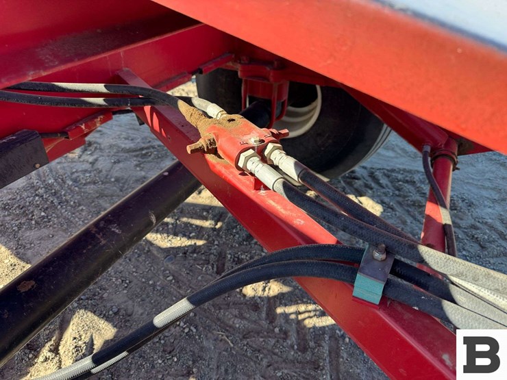 morris-pro-ag-hd4sr-bale-stacker-image-27