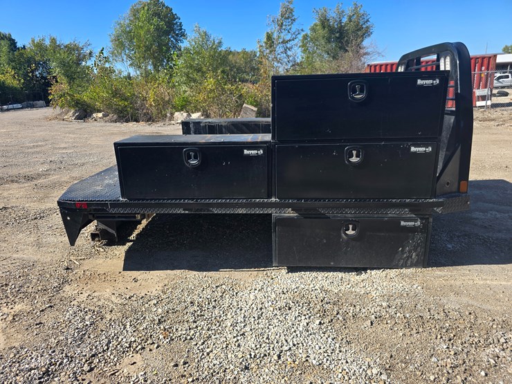 #22362-•-contract-manufacturer-pickup-truck-bed-image-21