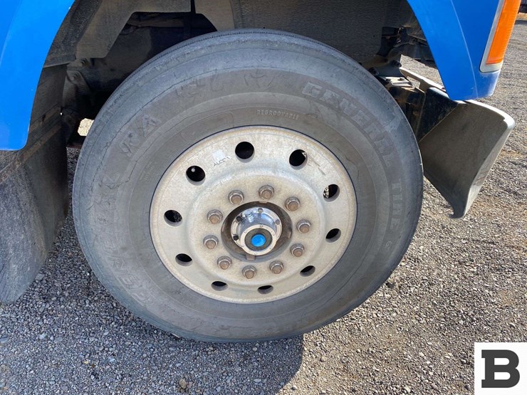 1995-mack-ch613-image-37