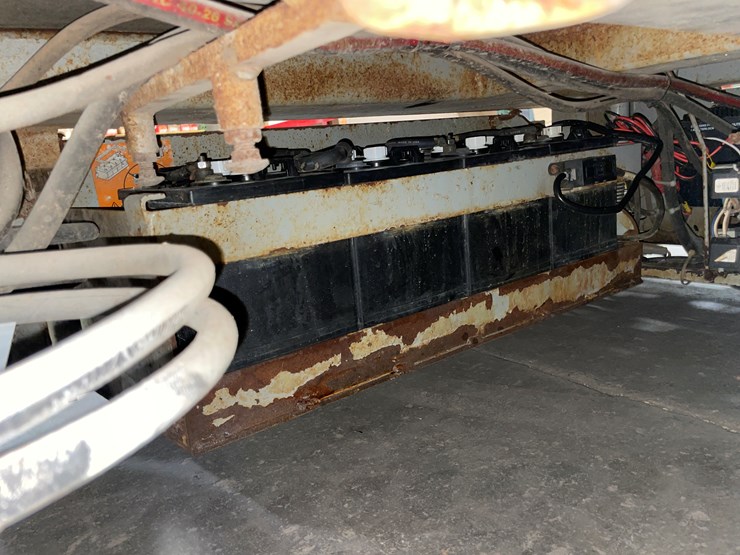 #1382-•-19'-scissor-lift-(f)-image-28