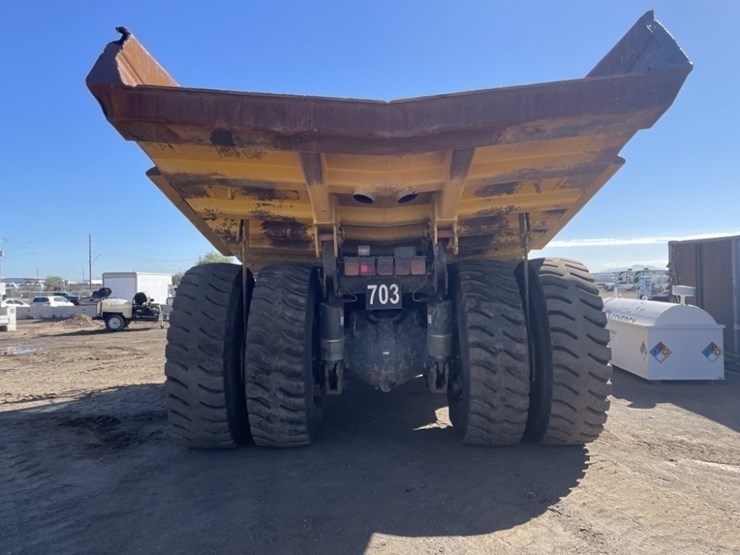 2015-komatsu-hd605-7e0-image-4