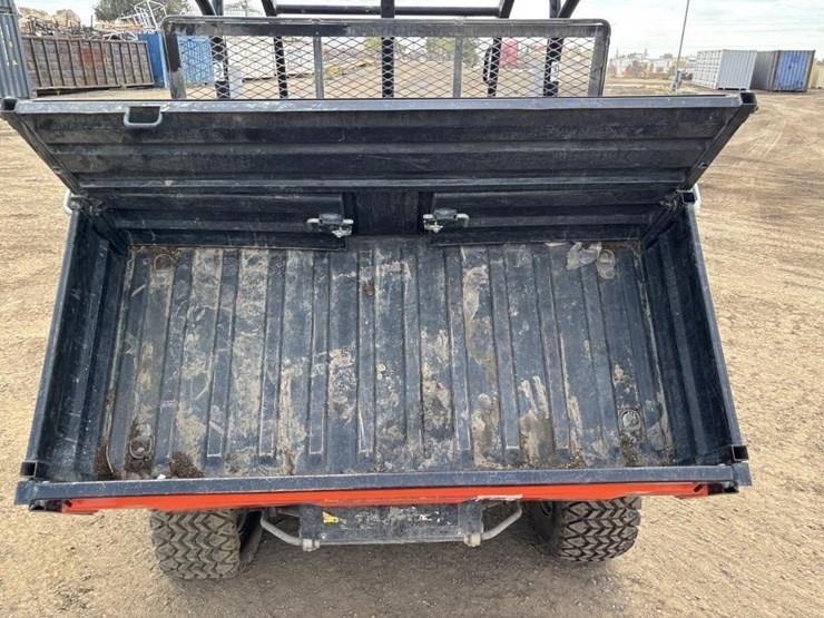 2019-kubota-rtvx1140-image-7